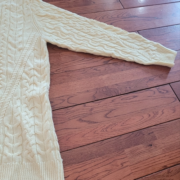 Aritzia Wilfred Devry Chinky Knit Sweater PRICE DROP! - Picture 5 of 12